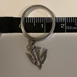 Retired Antique James Avery Descending Dove Dangle Ring